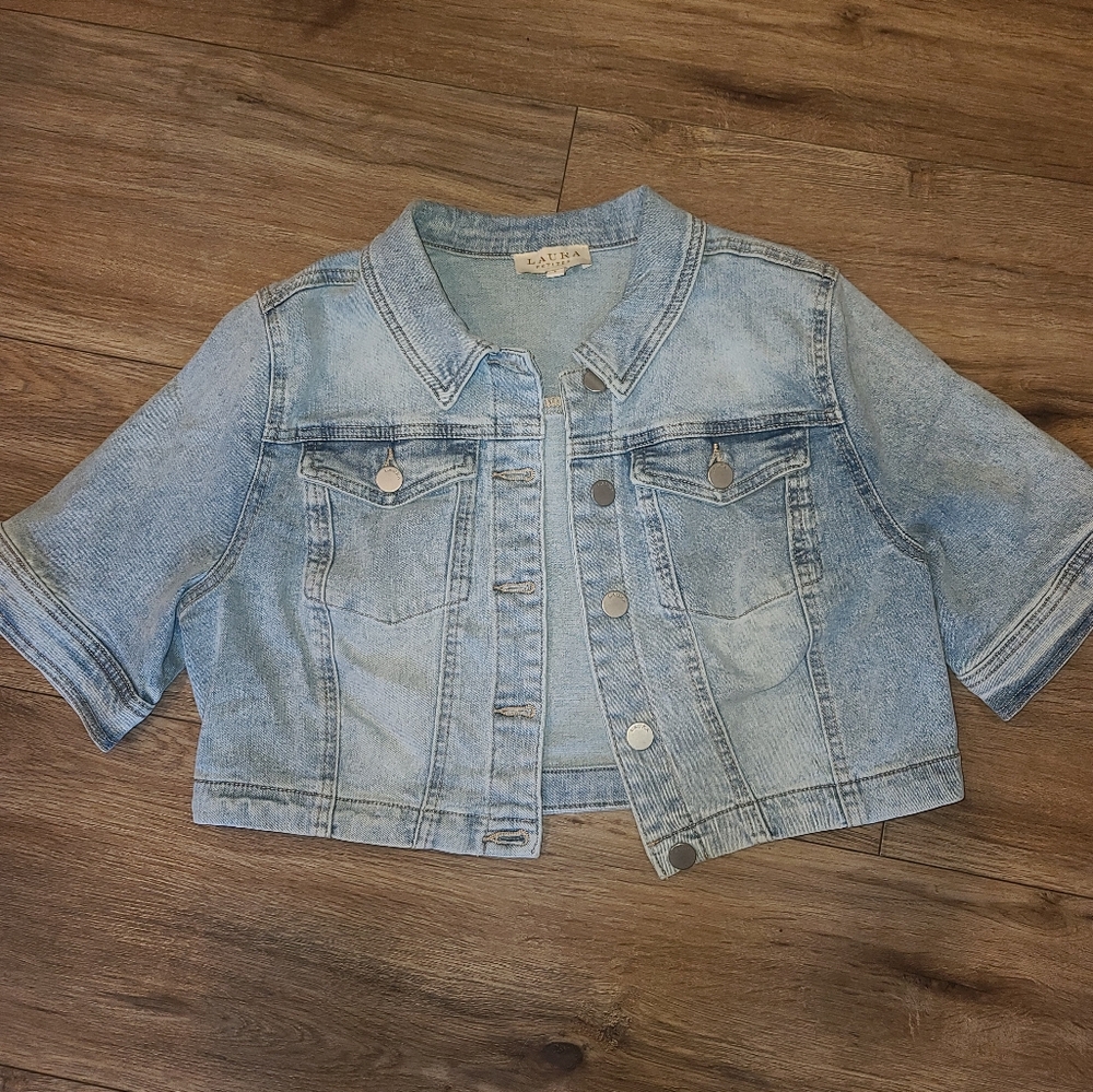 Light Blue Denim crop Jacket, short sleeve, sz small Laura